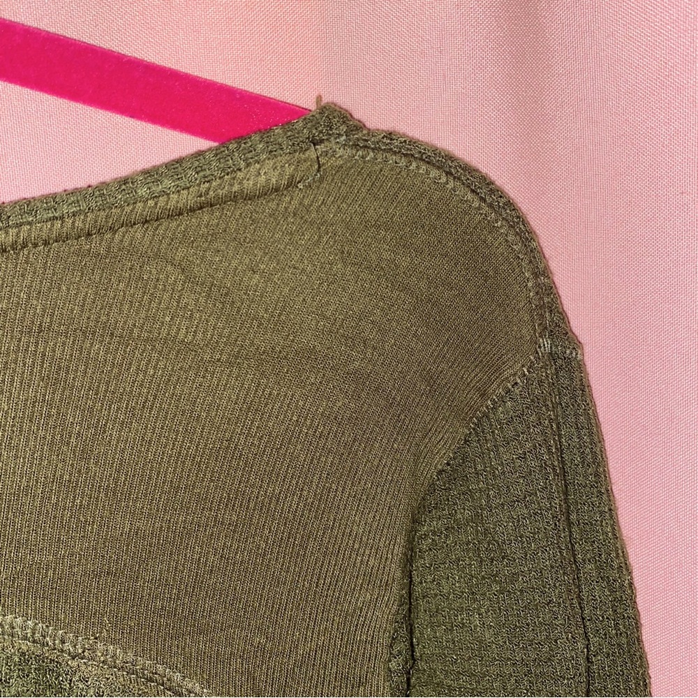 Free People Olive Green Long Sleeve Top We The Army Laguna Thumbhole Small Festi - Picture 9 of 14
